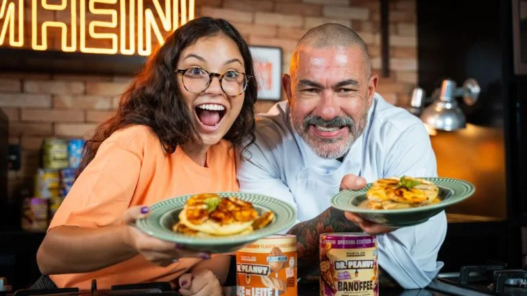 Receita de Waffle com Calda de Doce de Leite feita por Samantha e Fogaça